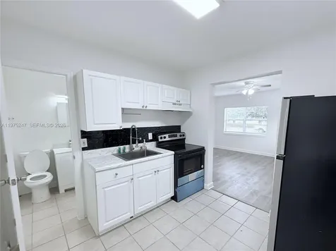 1625 S Federal Highway Lake Worth FL 33460