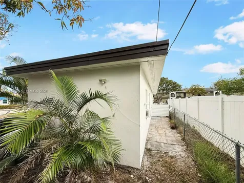 1625 S Federal Highway Lake Worth FL 33460