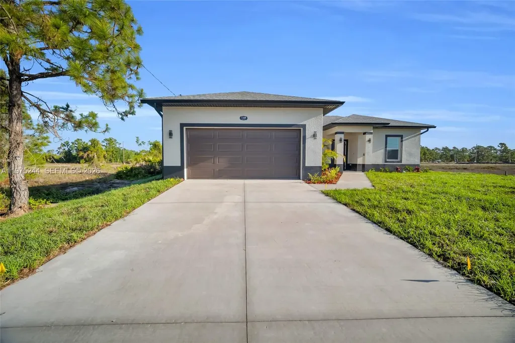 1109 Edgewood Street E Lehigh Acres FL 33974