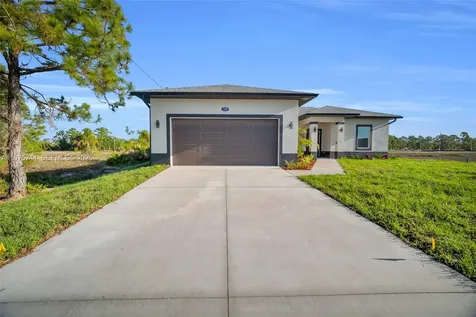 1109 Edgewood Street E Lehigh Acres FL 33974
