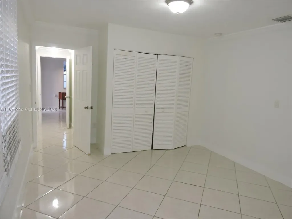 551 E 39th Street Hialeah FL 33013