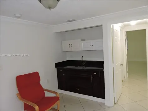 551 E 39th Street Hialeah FL 33013