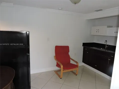 551 E 39th Street Hialeah FL 33013