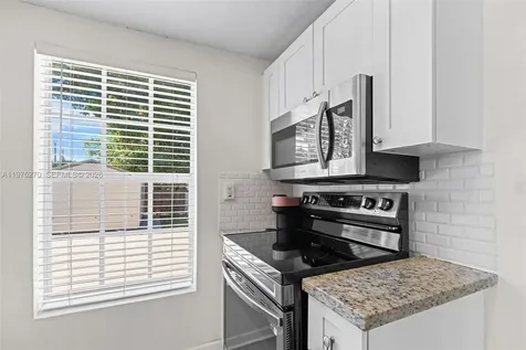 3151 NW 59th Street Miami FL 33142