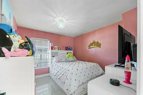 3151 NW 59th Street Miami FL 33142