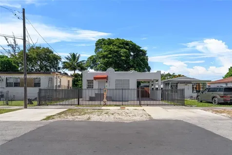 3151 NW 59th Street Miami FL 33142