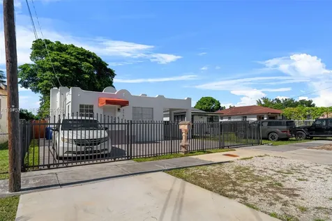 3151 NW 59th Street Miami FL 33142