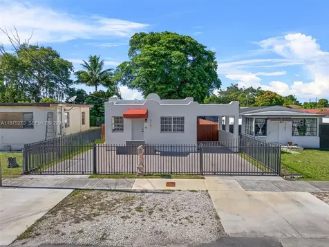 3151 NW 59th Street Miami FL 33142