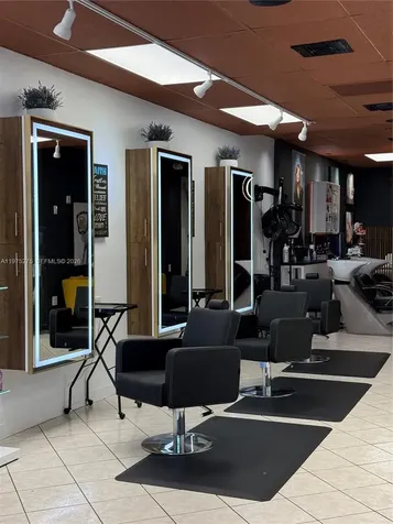 7764 NW 44 Sunrise FL 33351