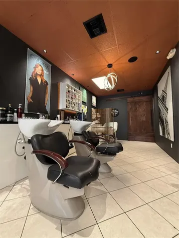 7764 NW 44 Sunrise FL 33351