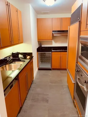 1425 Brickell Avenue Miami FL 33131