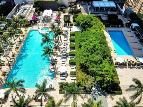 1425 Brickell Avenue Miami FL 33131
