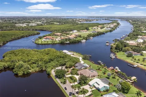 2674 SE Erickson Drive Port St. Lucie FL 34984