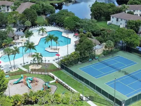 6937 SW 115th Place Miami FL 33173