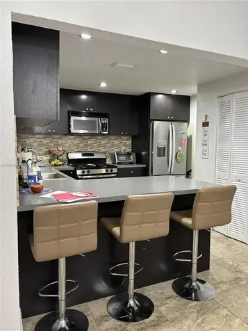 6937 SW 115th Place Miami FL 33173