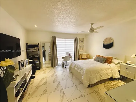 6937 SW 115th Place Miami FL 33173