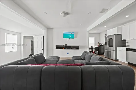 919 NW 66th Street Miami FL 33150