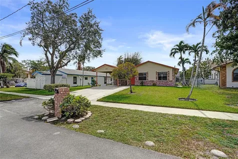 215 NW 12th Court Dania Beach FL 33004