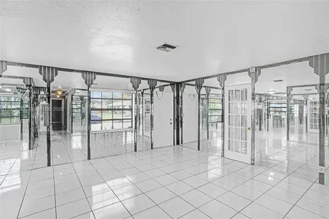 215 NW 12th Court Dania Beach FL 33004
