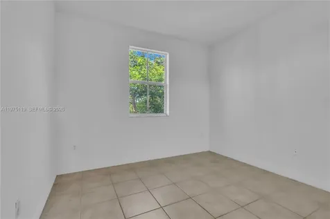 27463 SW 137th Court Homestead FL 33032