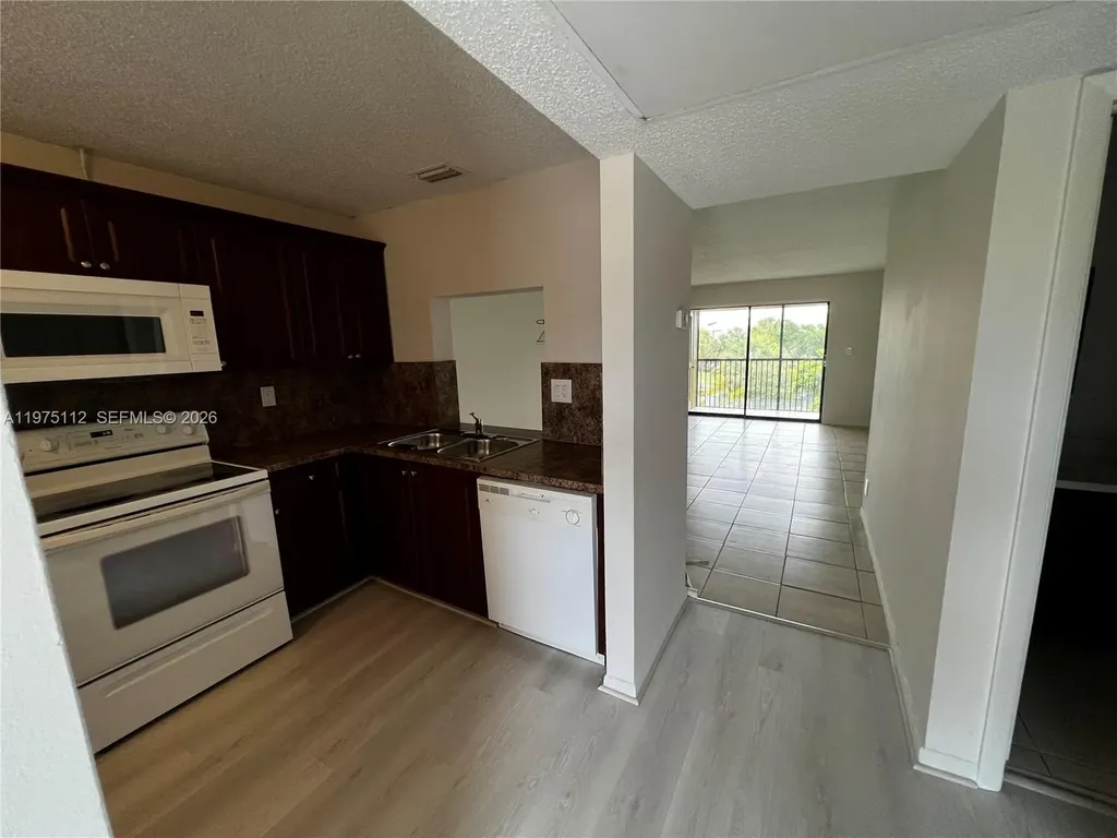 9000 NW 28th Drive Coral Springs FL 33065