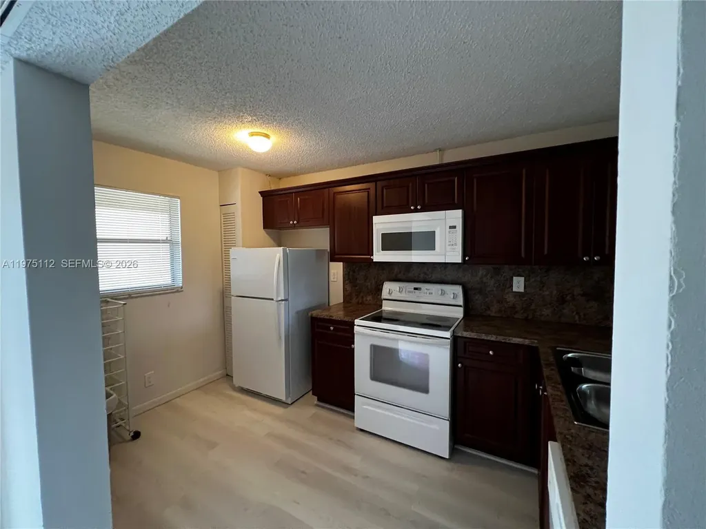 9000 NW 28th Drive Coral Springs FL 33065