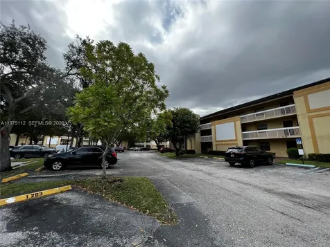 9000 NW 28th Drive Coral Springs FL 33065