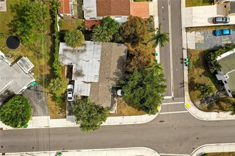 1160 W 26 Th Court Riviera Beach FL 33404