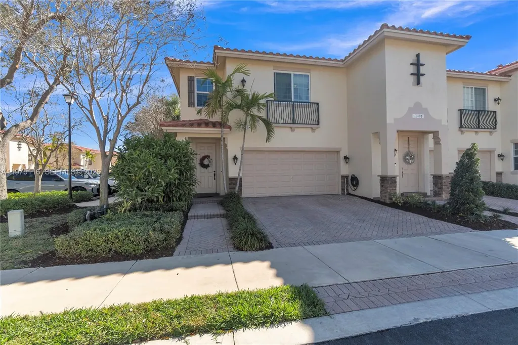 1019 W Longport Circle Delray Beach FL 33444