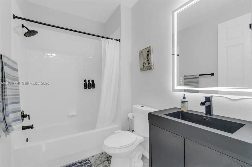 1019 W Longport Circle Delray Beach FL 33444