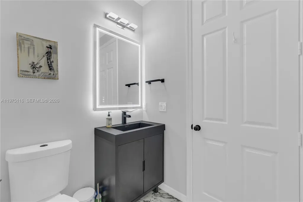 1019 W Longport Circle Delray Beach FL 33444