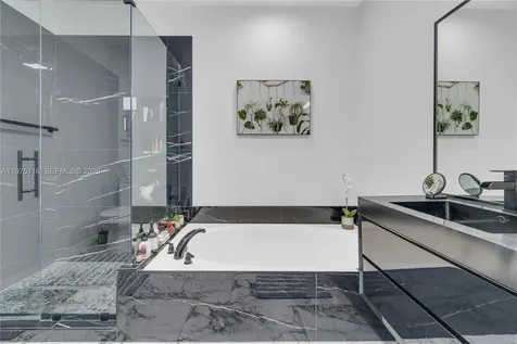 1019 W Longport Circle Delray Beach FL 33444