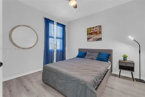 1019 W Longport Circle Delray Beach FL 33444