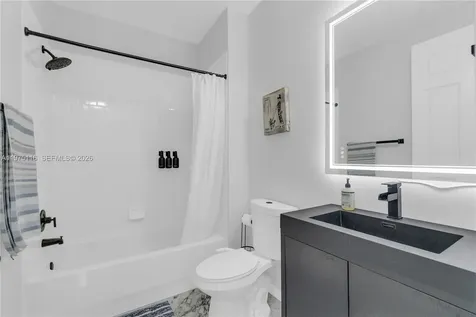 1019 W Longport Circle Delray Beach FL 33444