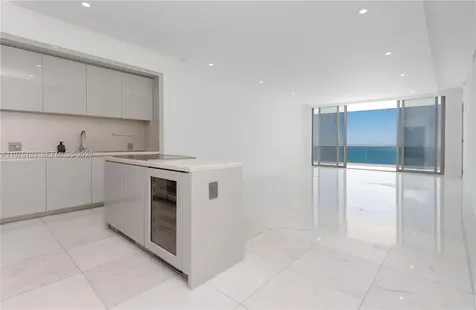 18975 Collins Avenue Sunny Isles Beach FL 33160