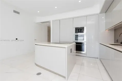 18975 Collins Avenue Sunny Isles Beach FL 33160