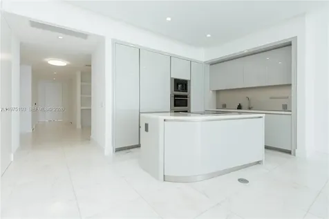 18975 Collins Avenue Sunny Isles Beach FL 33160