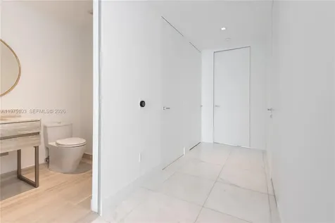 18975 Collins Avenue Sunny Isles Beach FL 33160