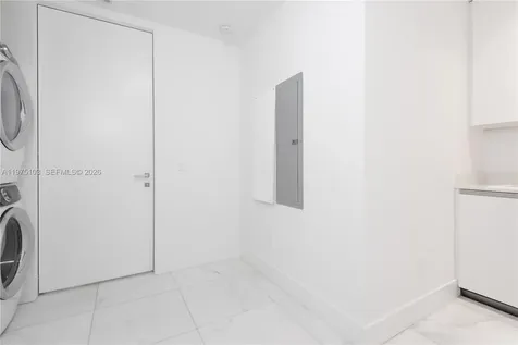 18975 Collins Avenue Sunny Isles Beach FL 33160
