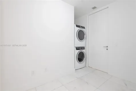 18975 Collins Avenue Sunny Isles Beach FL 33160