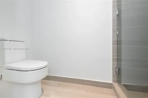 18975 Collins Avenue Sunny Isles Beach FL 33160