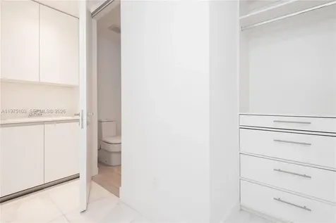 18975 Collins Avenue Sunny Isles Beach FL 33160