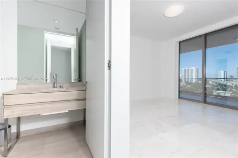 18975 Collins Avenue Sunny Isles Beach FL 33160