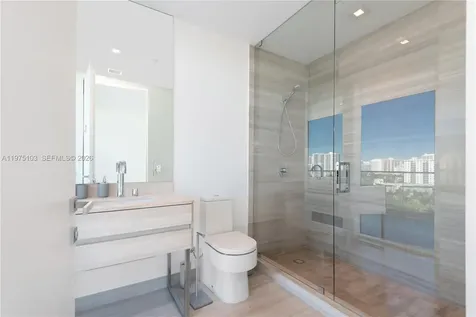 18975 Collins Avenue Sunny Isles Beach FL 33160