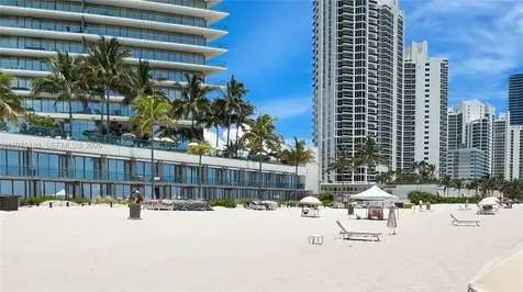 18975 Collins Avenue Sunny Isles Beach FL 33160