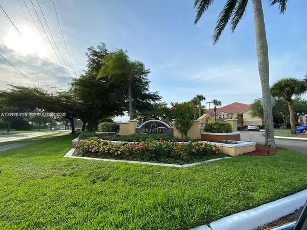 7630 Westwood Drive Tamarac FL 33321