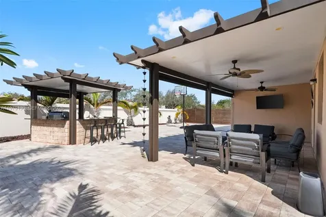 160 SE 23rd Terrace Homestead FL 33033