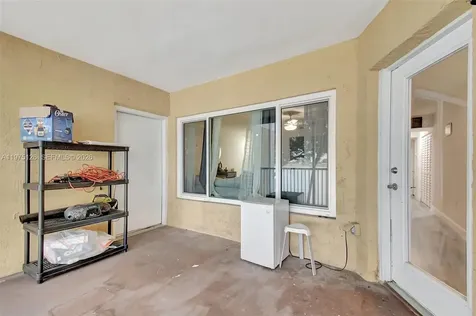 2445 NW 33rd Street Oakland Park FL 33309