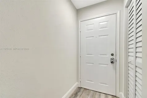2445 NW 33rd Street Oakland Park FL 33309