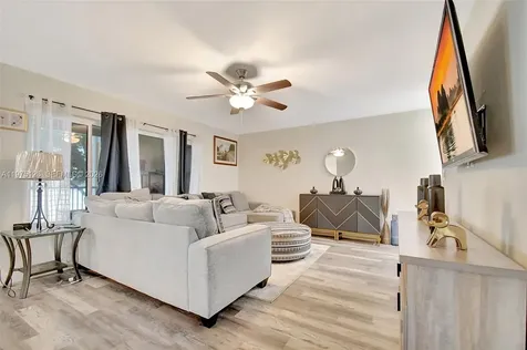 2445 NW 33rd Street Oakland Park FL 33309